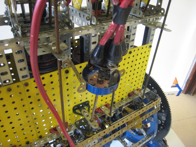 4. Delco en pièces Meccano.jpg